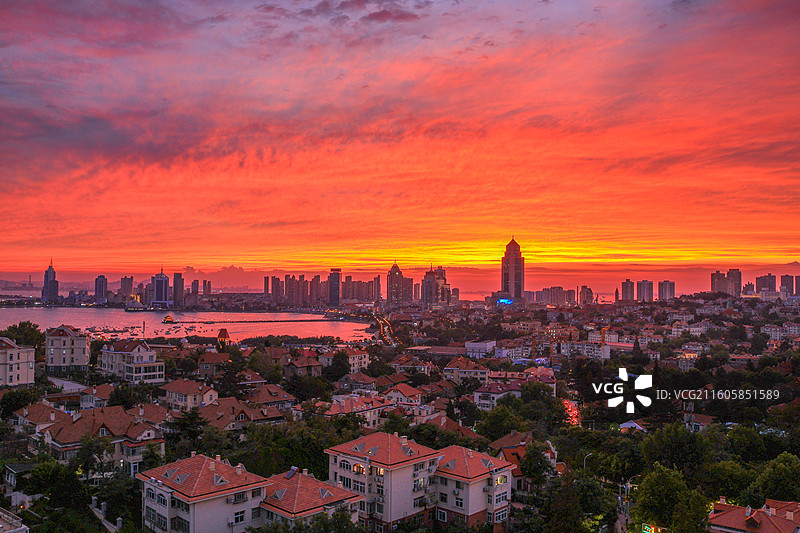 青岛 小鱼山 晚霞 日落图片素材