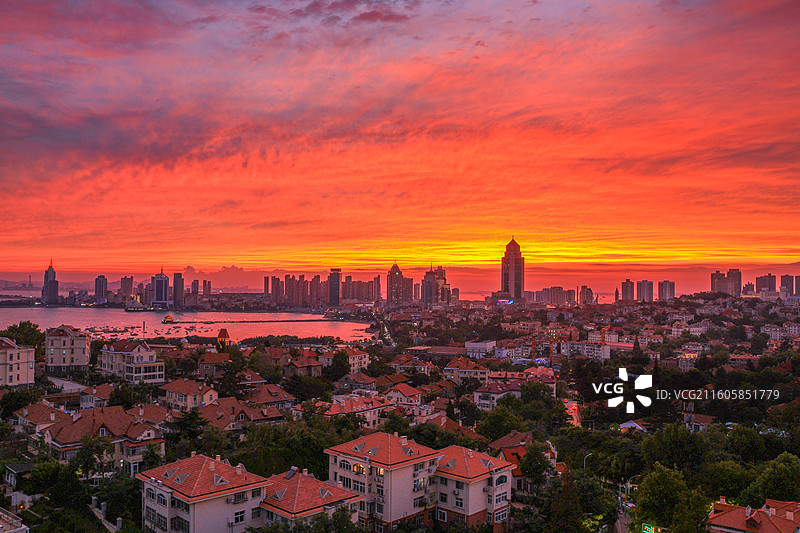 青岛 小鱼山 晚霞 日落图片素材