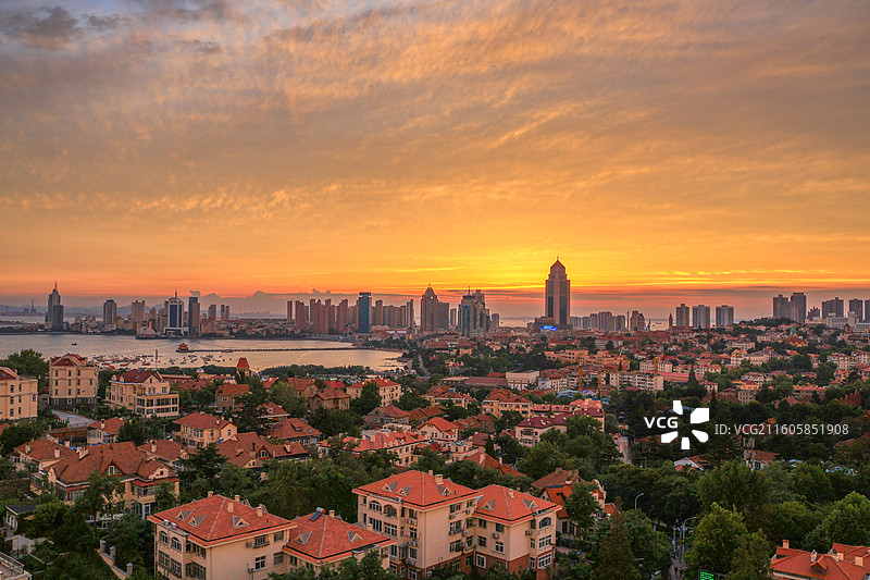 青岛 小鱼山 晚霞 日落图片素材
