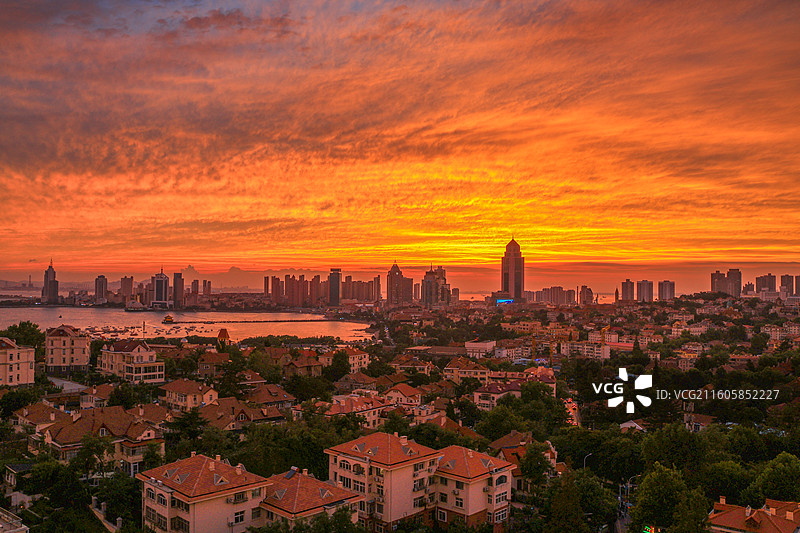 青岛 小鱼山 晚霞 日落图片素材