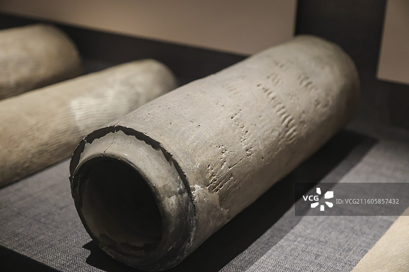 陶排水槽 绳纹陶筒瓦 绳纹陶水管 陶板瓦 瓦当 邯郸市博物馆邯郸历史文化陈列甘丹风华图片素材