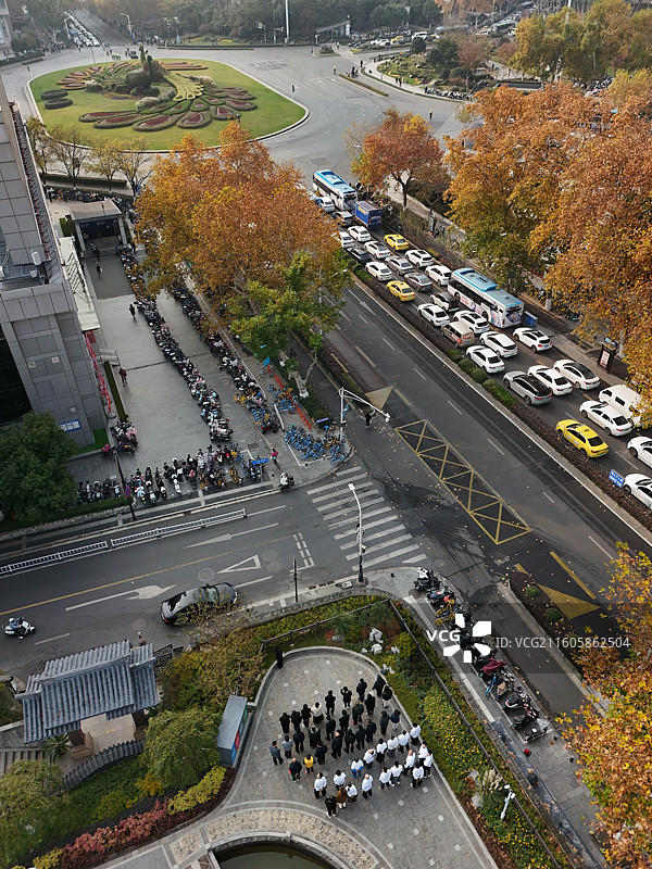 南京鼓楼大钟亭秋景航拍图片素材