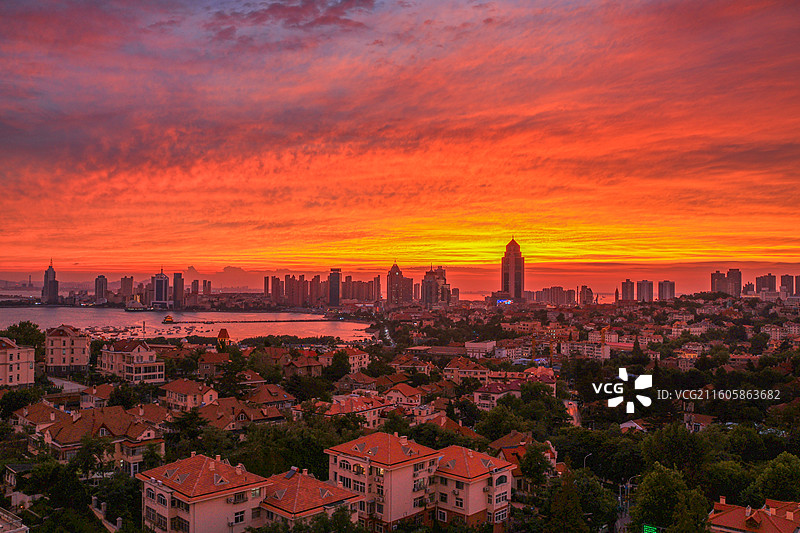 青岛 小鱼山 晚霞 日落图片素材