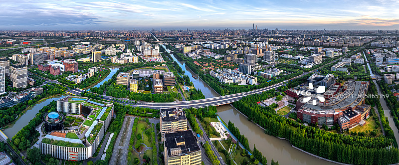 航拍张江科学城 诺华上海园区 陶氏化学 金科路川杨河桥  张江高科技产业园 浦东开发开放图片素材