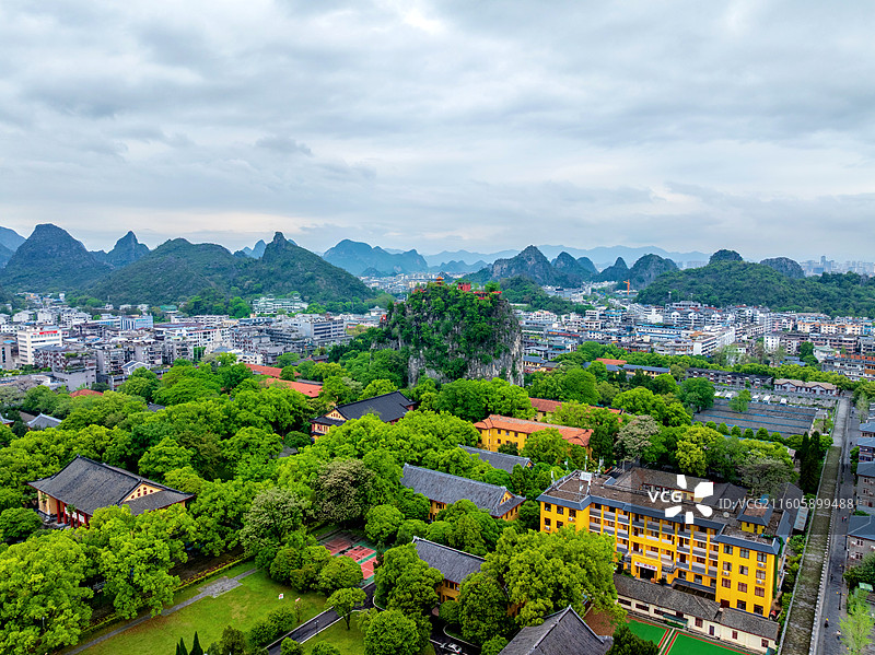 中国广西桂林靖江王城独秀峰航拍风光图片素材