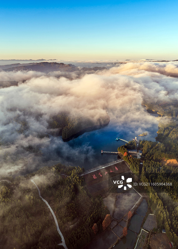 湖北利川佛宝山（福宝山）水库风光图片素材