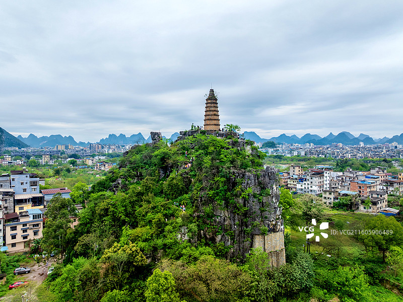 中国广西桂林穿山景区塔山航拍风光图片素材