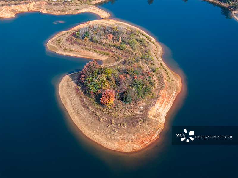 湖北武汉木兰湖风景区深秋风光图片素材