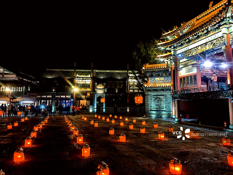 准备起飞的孔明灯——拍摄于古北水镇图片素材