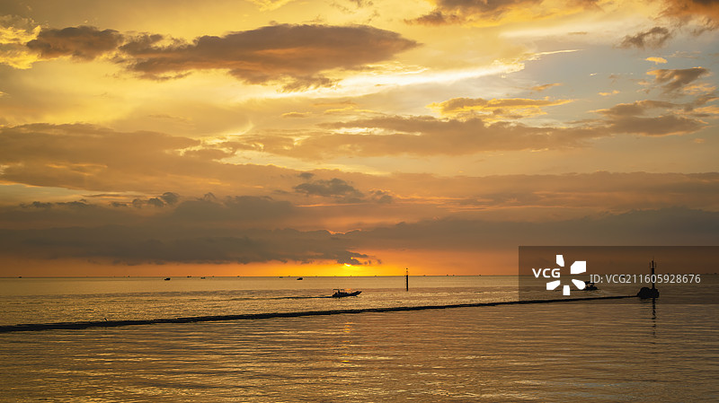 《渔歌唱晚夕阳红》图片素材