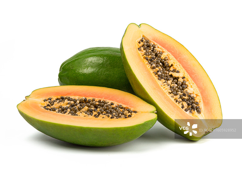 新鲜的青皮木瓜孤立在白色背景上图片素材