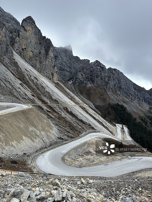 云南香格里拉迪庆藏族自治州香巴拉佛塔巴拉格宗图片素材
