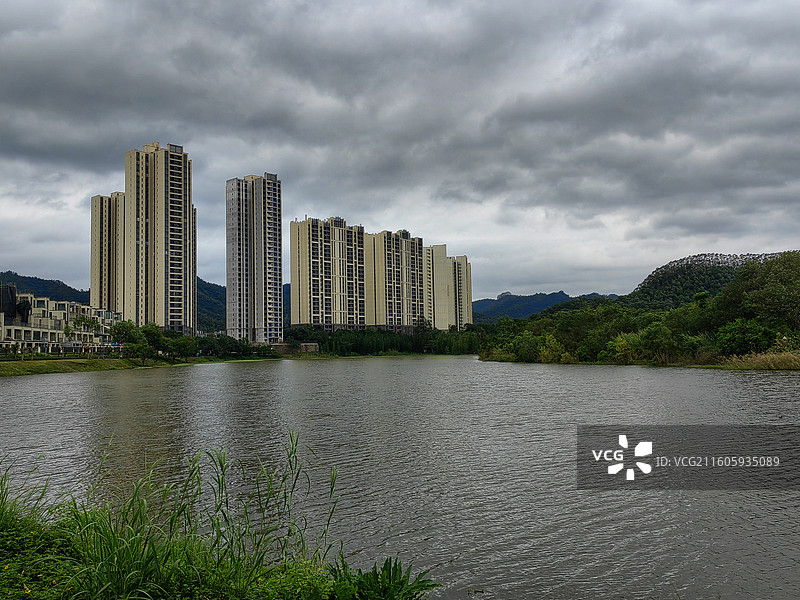 鹭湖风光 佛山，高明区，鹭湖度假区，风卷云涌。图片素材