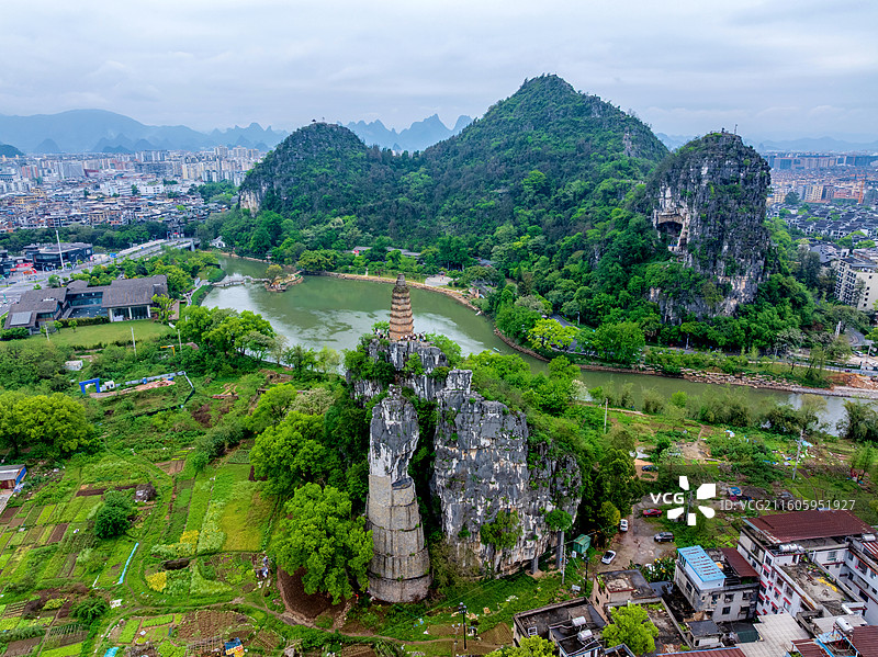 中国广西桂林穿山景区塔山航拍风光图片素材