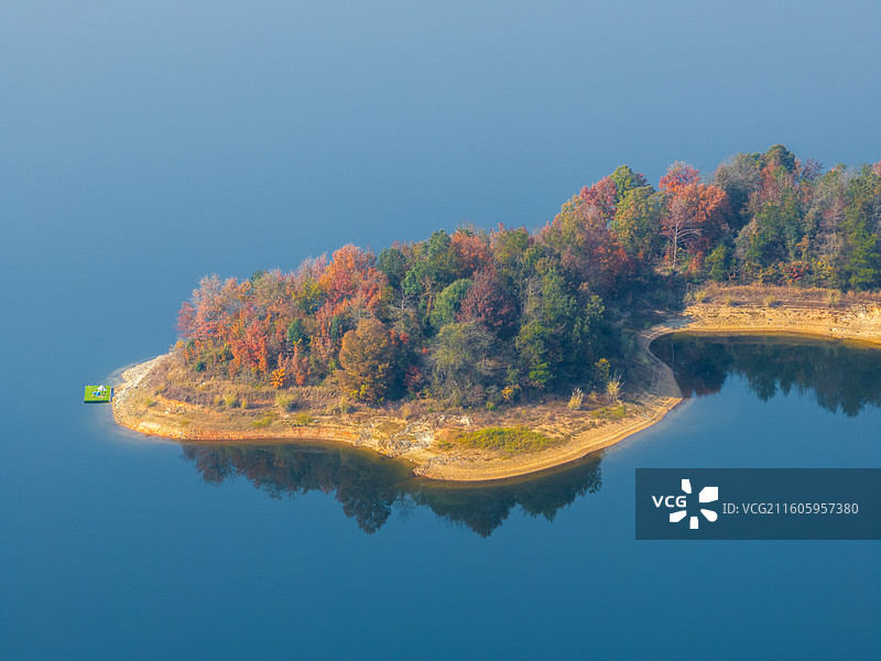 湖北武汉木兰湖风景区深秋风光图片素材