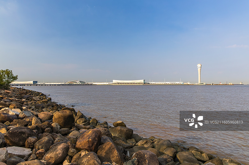 上海吴淞口国际邮轮港码头图片素材