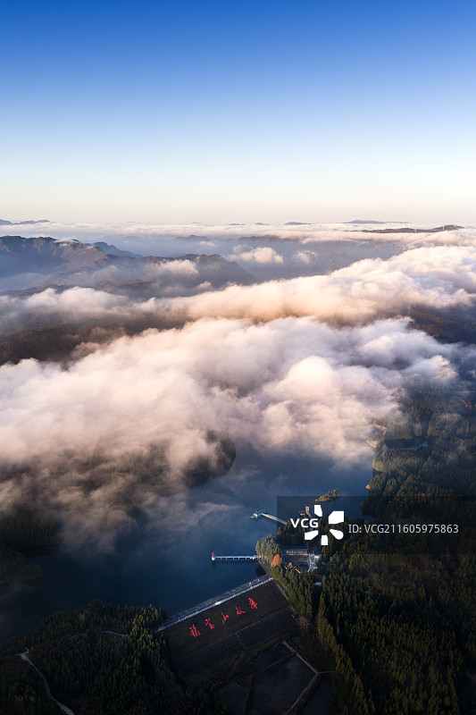 湖北利川佛宝山（福宝山）水库风光图片素材