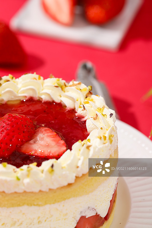 4寸草莓蛋糕图片素材