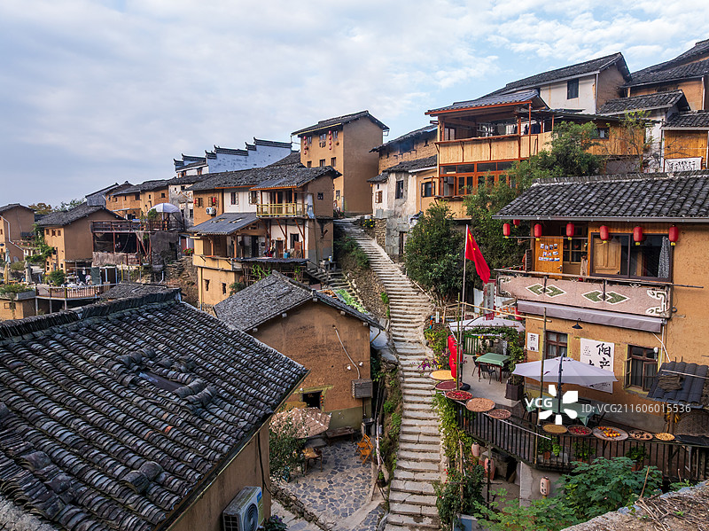 安徽黄山歙县阳产土楼秋天图片素材