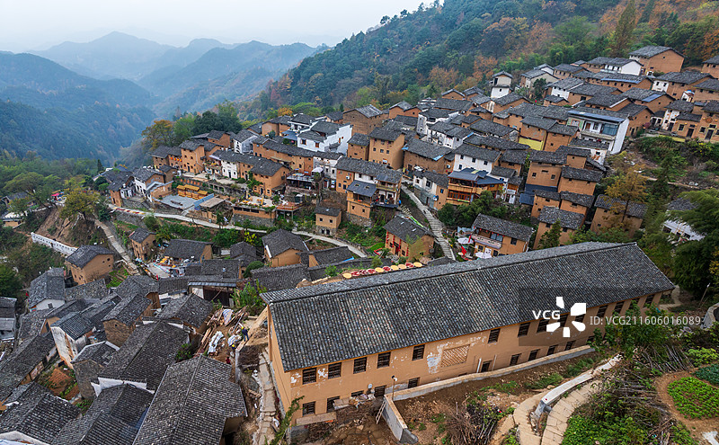 安徽黄山歙县阳产土楼秋天图片素材