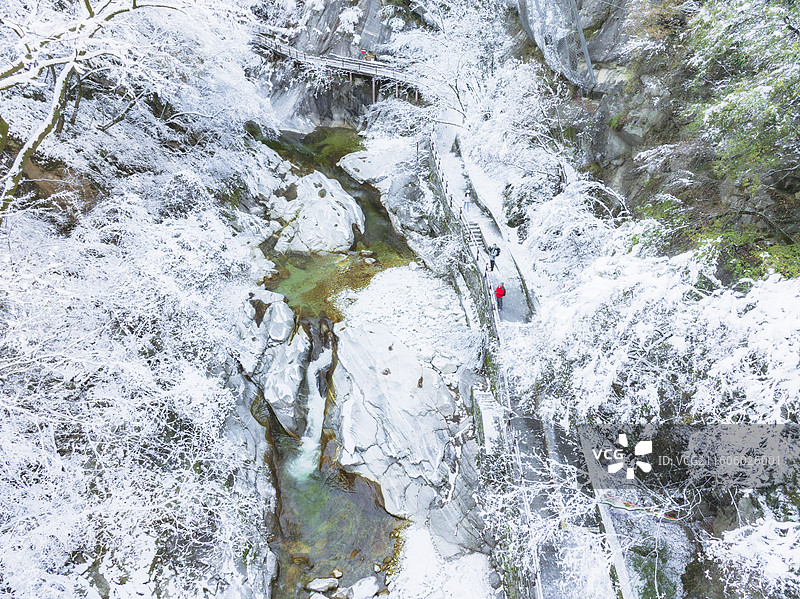 航拍太平国家森林公园雪景图片素材