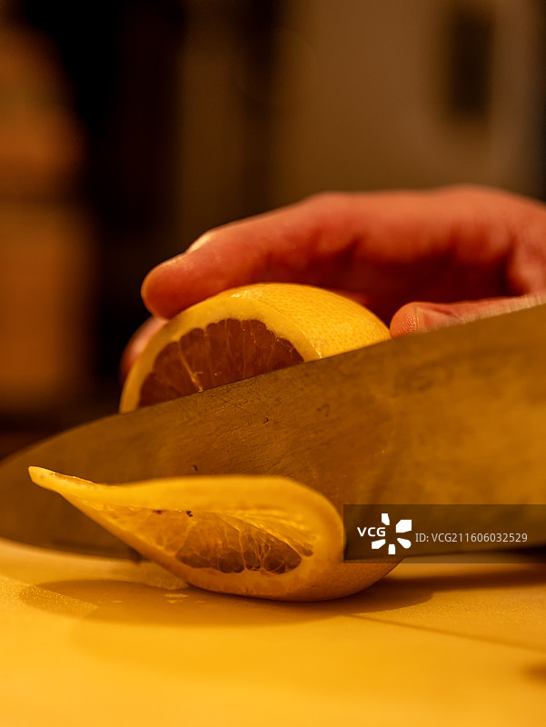 新鲜橙子切片特写图片素材