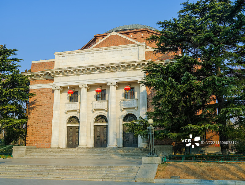 清华大学-大礼堂图片素材