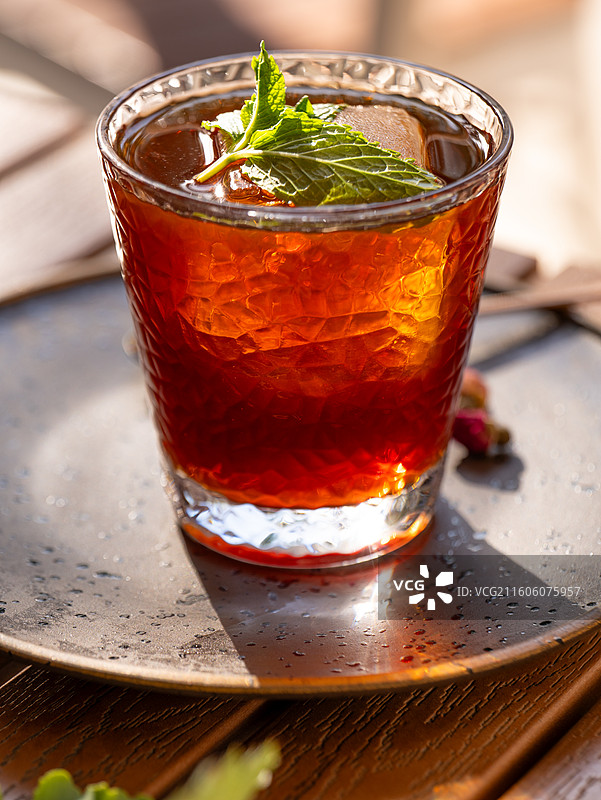 冰镇红茶饮品特写图片素材