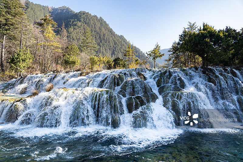 四川阿坝州九寨沟景区-双龙海瀑布图片素材