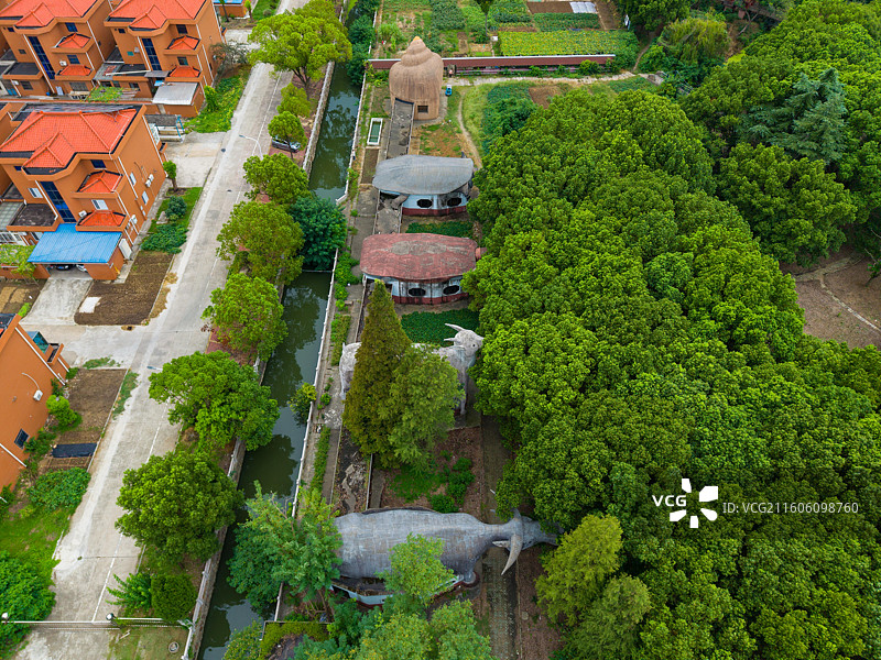 江苏省无锡市江阴市，华西村，动物建筑图片素材