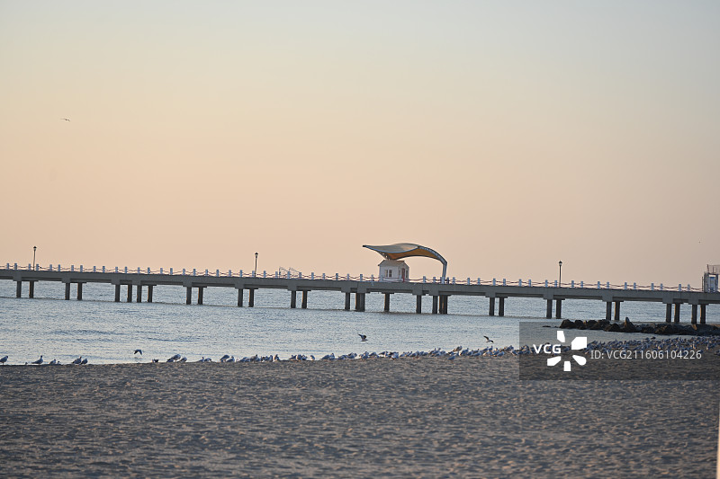 秦皇岛昌黎县阿那亚黄金海岸日出时分图片素材