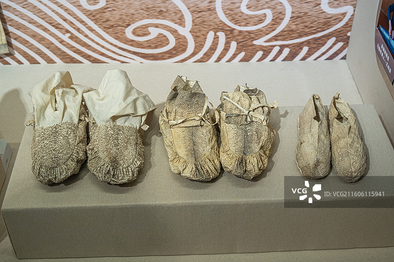 鱼皮鞋  同江赫哲族博物馆图片素材