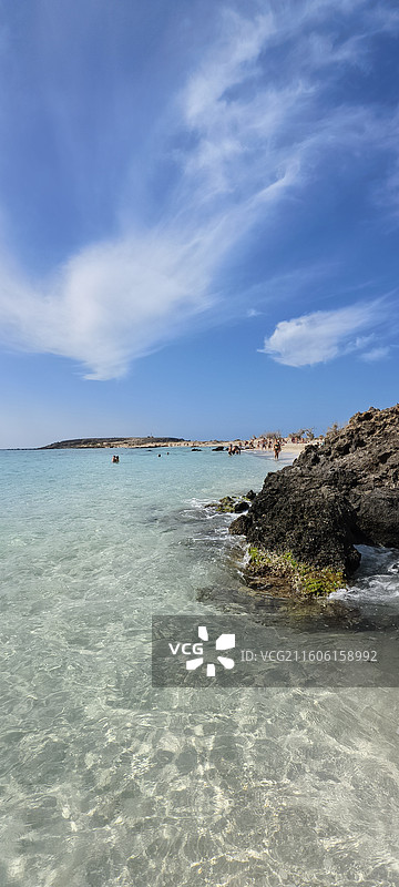 希腊克里特岛～干尼亚～粉色沙滩-埃拉福尼西海滩图片素材