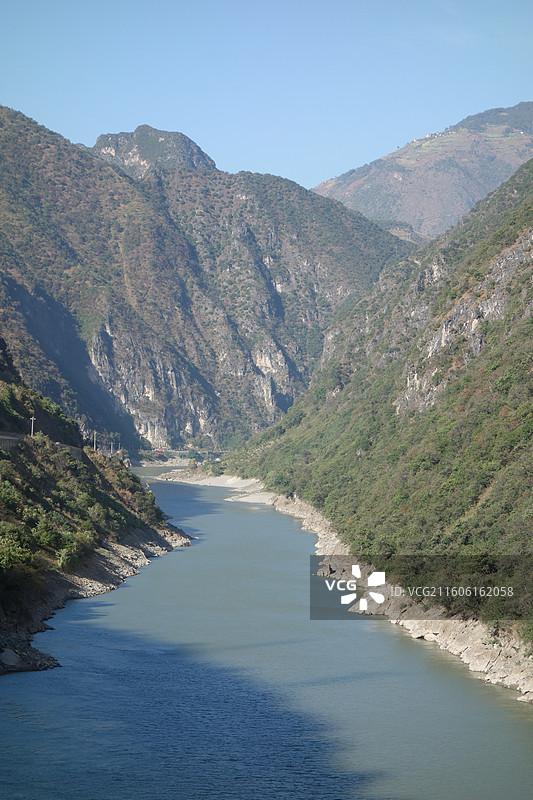 云南省怒江州泸水市怒江维拉坝伟人峰毛公山睡美人图片素材