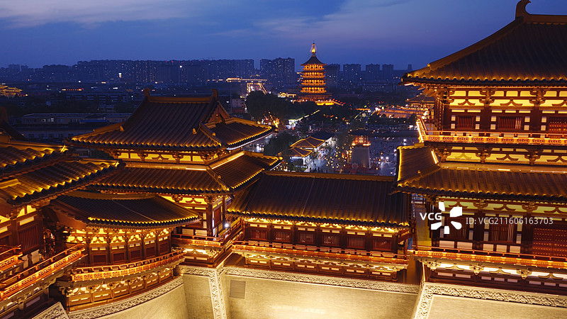 航拍洛阳应天门夜景图片素材