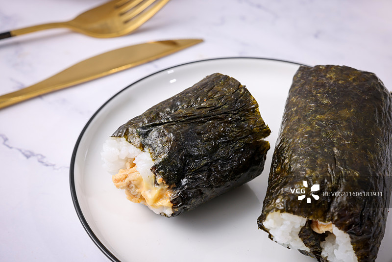 香辣炸鸡芝士饭团图片素材