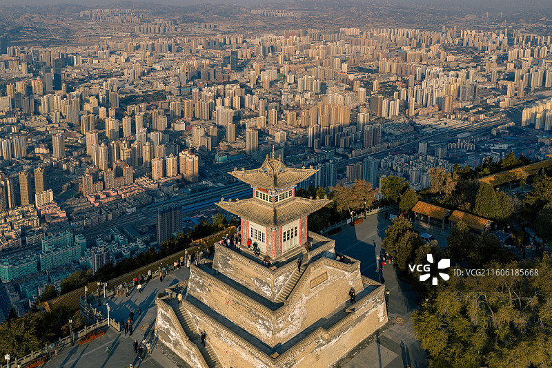 黄昏下的兰州三台阁图片素材