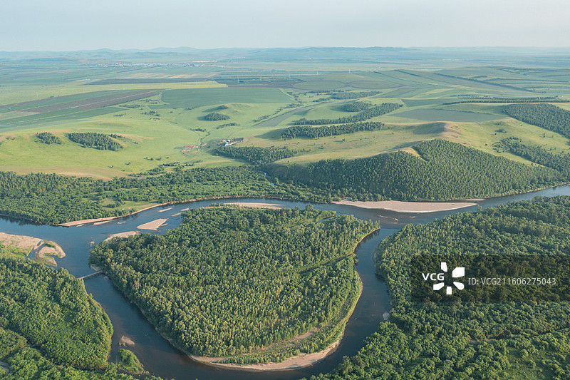 航拍根河穿过额尔古纳国家湿地公园图片素材