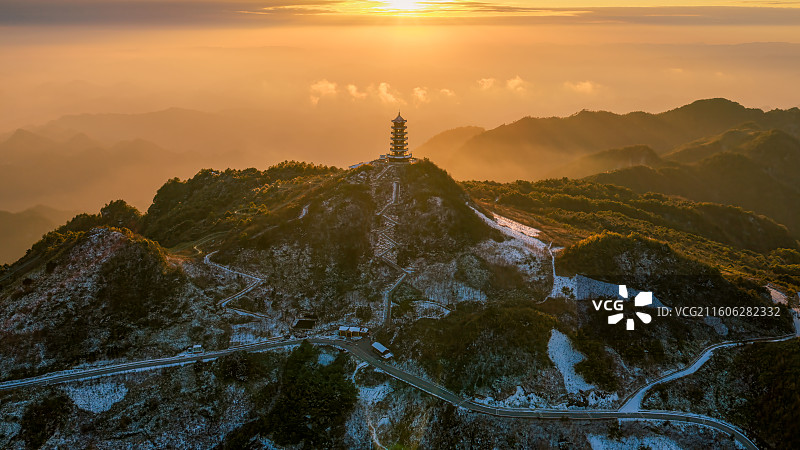 四川达州宣汉县4A级景区巴山大峡谷罗盘顶日落图片素材