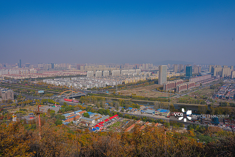 连云港旅游 孔望山俯瞰 城市天际线 都市风光图片素材