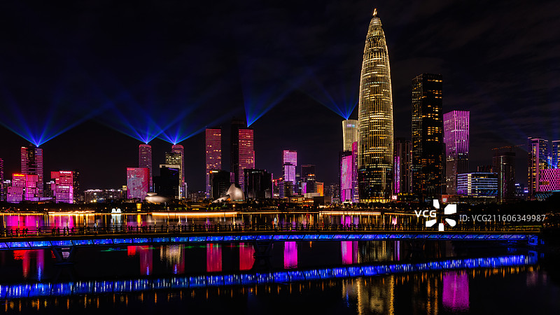 广东深圳十五全运会闭幕式人才公园日落晚霞灯光秀图片素材