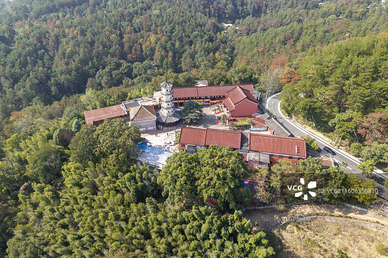 航拍安庆潜山三祖寺风光图片素材