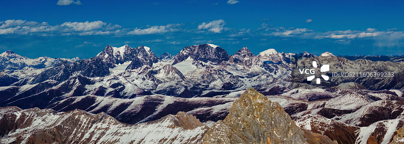 雪山群峰蓝天山脉自然风光电脑壁纸图片素材