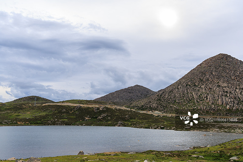 四川川西甘孜州理塘格聂南线铁匠山垭口图片素材