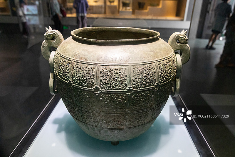 镇江博物馆春秋青铜罍 1979年江苏丹徒谏壁粮山春秋墓出土图片素材