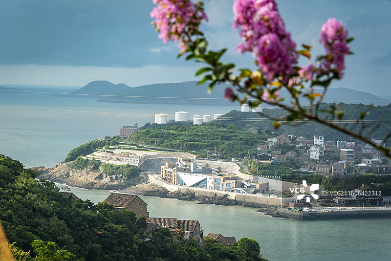 温岭石塘对戒观景平台，俯瞰海滨小镇，山海城镇，自然与人文交融。图片素材
