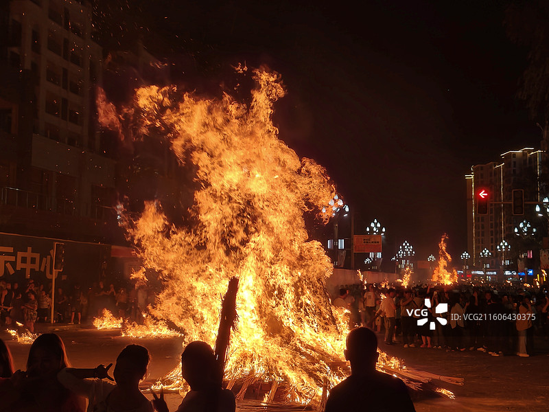 七月火把节图片素材