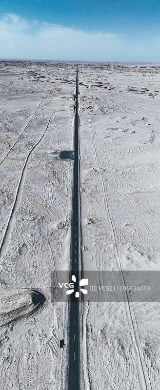 大漠公路风景航拍图片素材