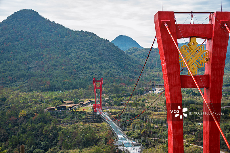 湟川三峡擎天玻璃桥风光拍摄图片素材