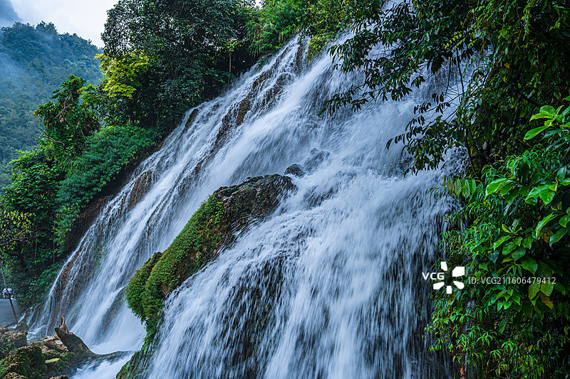 荔波小七孔 贵州黔南 小七孔桥 瀑布 流水 山水如画 人间天堂 世界自然遗产图片素材